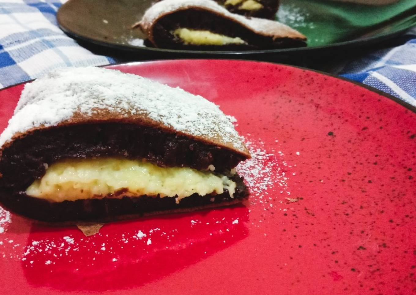 57. Martabak manis coklat isi keju (ukuran sendok)