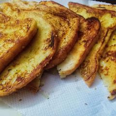 A picture of French toast.