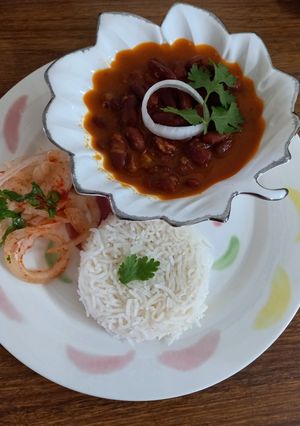 A picture of Rajma curry.
