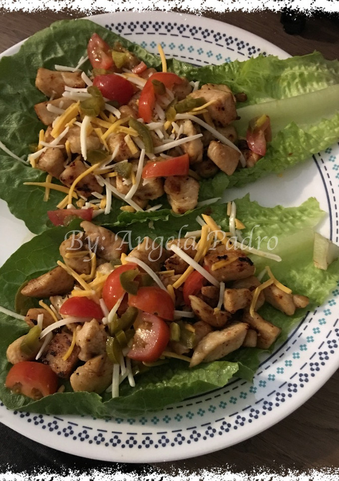 Una foto de Pechuga de pollo con vegetales