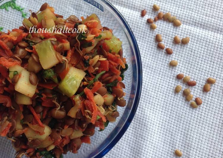 Horse Gram/Kulith Sprout Salad