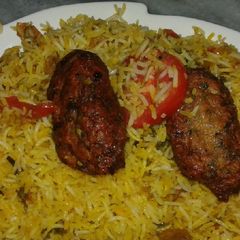 A picture of Reshmi biryani.