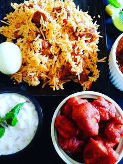 மட்டன் சுக்கா பிரியாணி செய்முறை முக்கிய புகைப்படம்