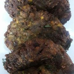 A picture of Green mong Dal vada.
