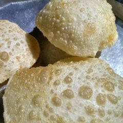 A picture of Puri.