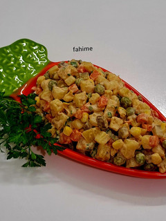 عکسی از دستور سالاد سیب زمینی و پیازچه