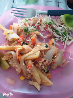 Una foto de Saltado de Atún