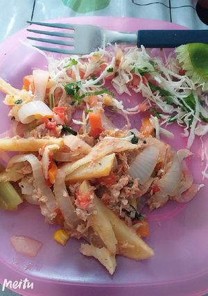 Una foto de Saltado de Atún
