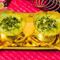 A picture of Kiwi Rice Pudding.
