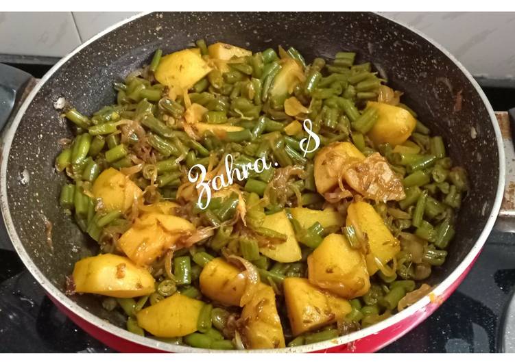 Recipe of French beans and aloo dry sabzi without ginger garlic