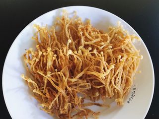 เห็ดเข็มทองทอดกรอบ