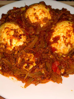 நாடன் முட்டை வறுவல் (Naadan muttai varuval recipe in tamil) செய்முறை முக்கிய புகைப்படம்