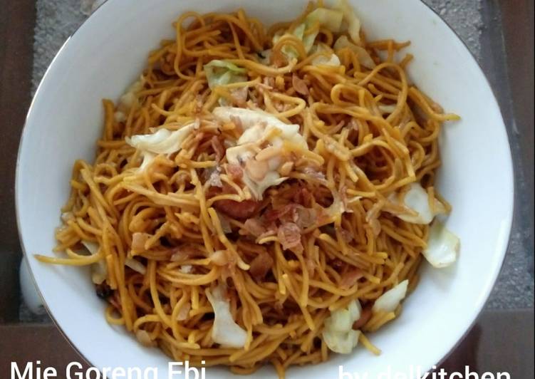 Langkah Mudah untuk Membuat Mie Goreng Ebi, Bikin Ngiler