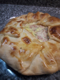 Una foto de Relleno de tarta de jamón y queso
