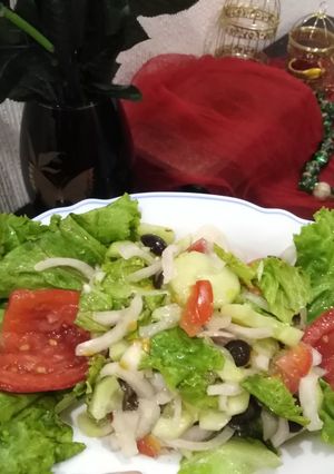 A picture of Vegetables salad.