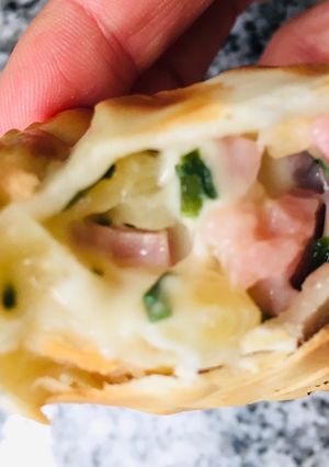 Una foto de Empanadas de jamón y ananá