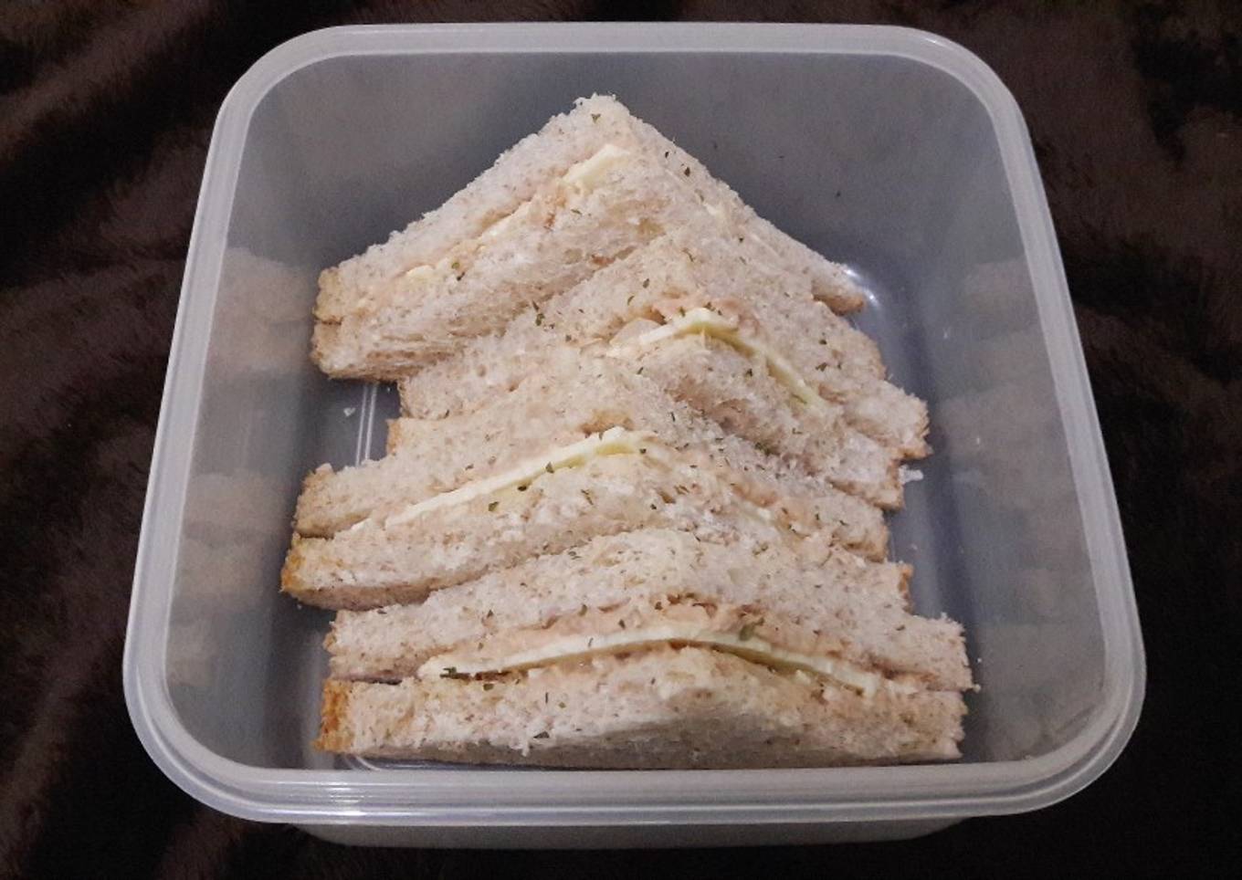 Tuna Mayo Sandwich (Sarapan Anak Kost)