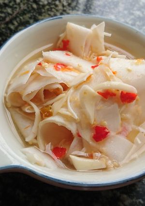 Hình của món Măng ớt chua.