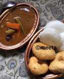 Andhra style Uddina vada and Idli served with sambhar