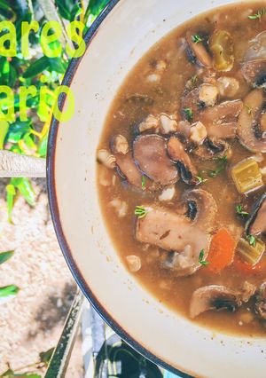 Una foto de Sopa de Champiñones y Cebada