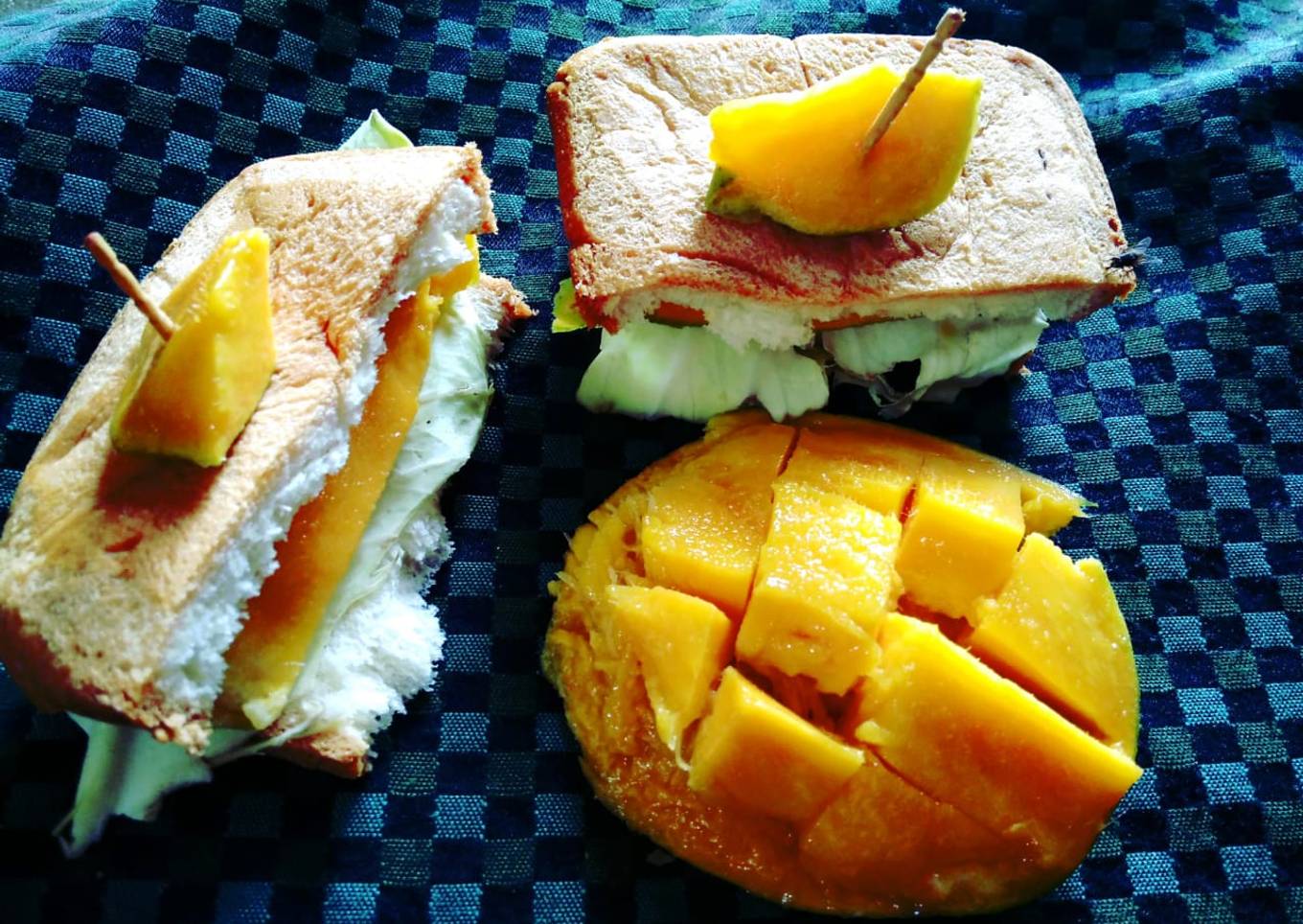 Cheesy mango sandwich