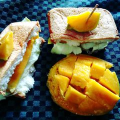 Cheesy mango sandwich A picture of Cheesy mango sandwich.