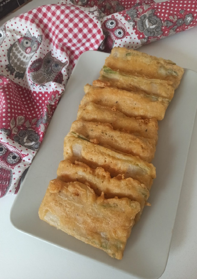 Una foto de Pencas de acelga rellenas