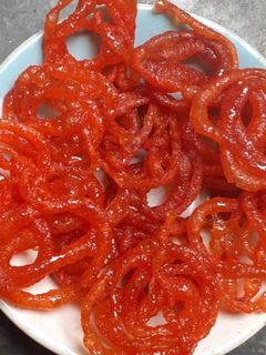 जलेबी (jalebi recipe in Hindi) रेसिपी मुख्य फोटो