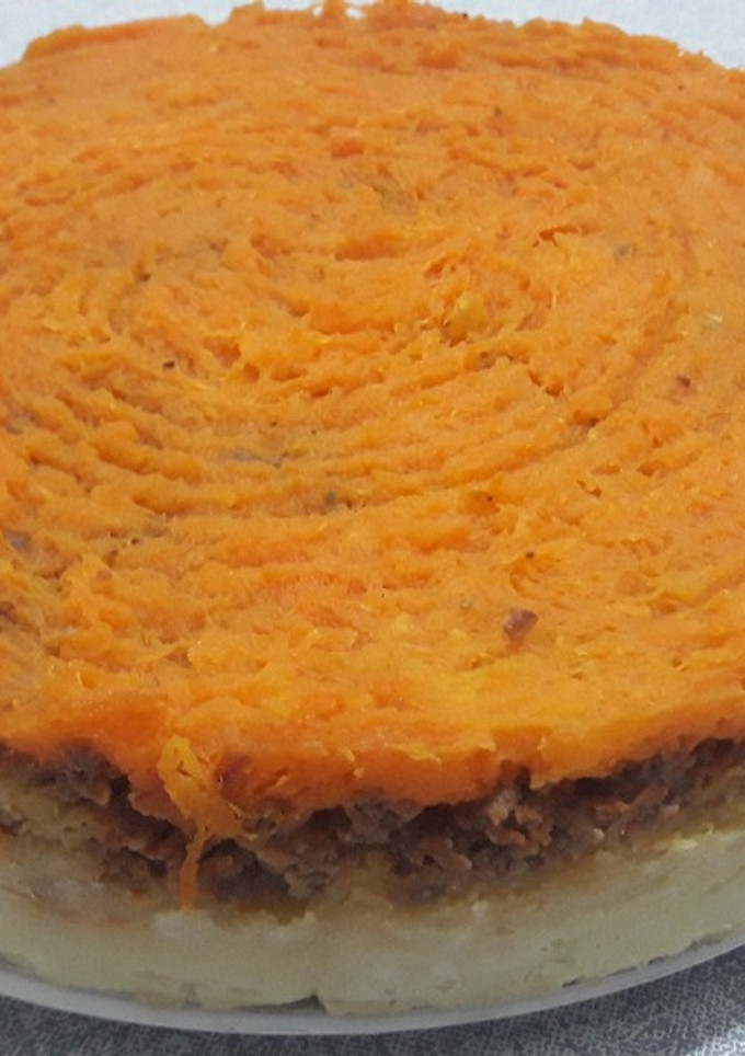 Una foto de Pastel de papa, carne y calabaza