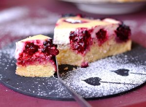 Tejfölös-szedres pite recept fotója
