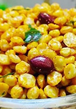 A picture of Fried Chana dal masala.