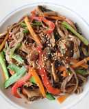 🌱 Mì Soba Xào Nấm Sốt Tương Hột Chay (Vegan)