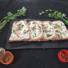 A picture of Bread pizza.