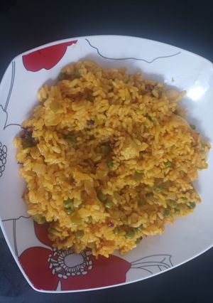 Una foto de Paella de pollo a mi manera 🥘