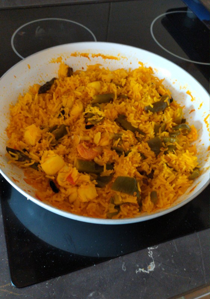 Una foto de Paella de marisco