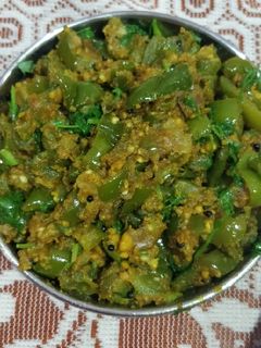 A picture of Brinjal capsicum ki sabzi.