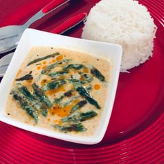 A picture of Beens in Kachimoru (Kerala-Style Spiced Yogurt Curry.