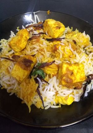 A picture of Paneer biryani.