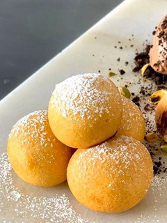 Una foto de Buñuelos de trufa al ron