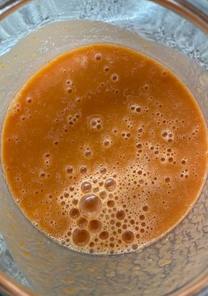 Una foto de Gazpacho de fresa y Naranja