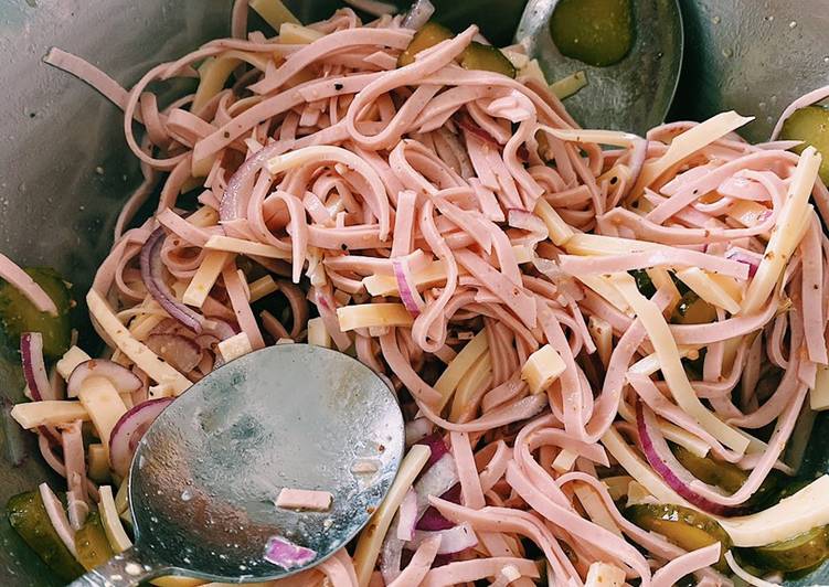 Step-by-Step Guide to Make Ultimate Bavarian Wurst salad 🥗