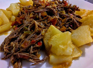 Una foto de CARNE Desmechada...!💠