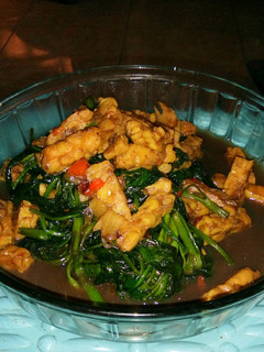 Foto resep Tumis Kangkung Tempe Pedas