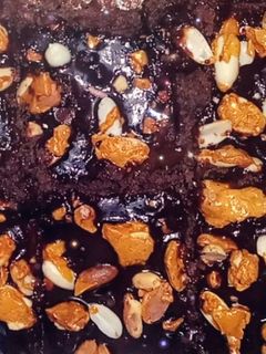 صورة لوصفة كيك الشوكولاته بالكروكان 👌💯🥜🍫