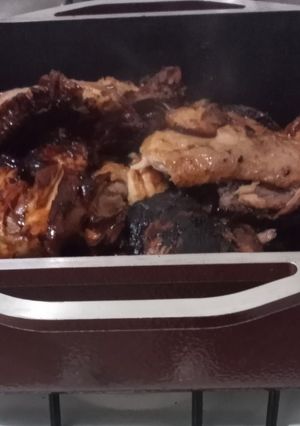 Una foto de Pollo oriental a la albahaca en olla <3