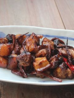 魷魚燒五花肉 的食譜成品照片