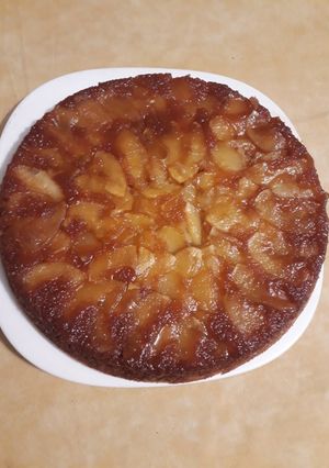 Una foto de Torta invertida de manzana
