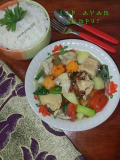 Foto resep Sup ayam campur, bumbu iris