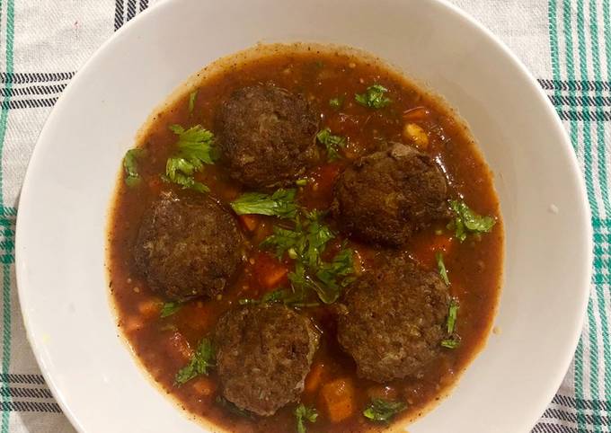 Bagaimana cara buat Bola-bola Daging Saus Bolognese dijamin sesuai selera