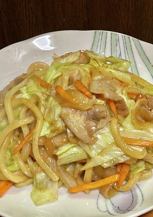 A picture of Yaki Udon with BBQ Sauce.